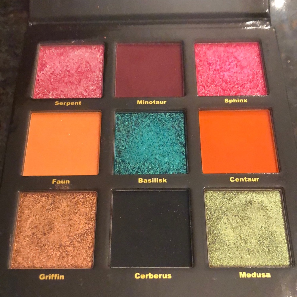 Authentic Alien Cosmetics (Unearthly) Lore palette